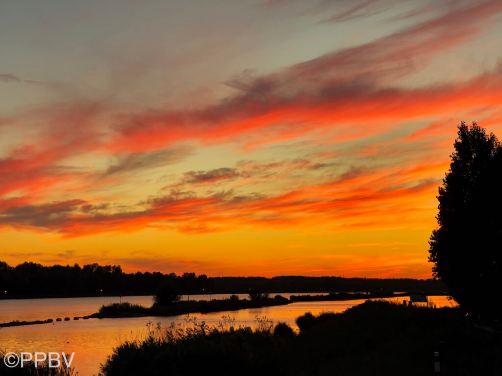 Zonsondergang Buitenhuizen